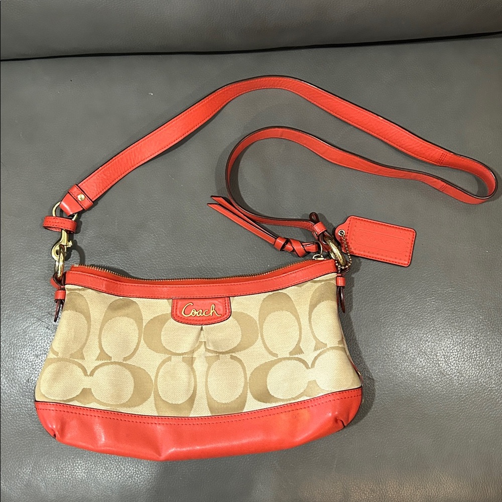 Coach Park Signature East-West Duffle K1280-F19731 GUC SEE ALL PHOTOS - Picture 11 of 14